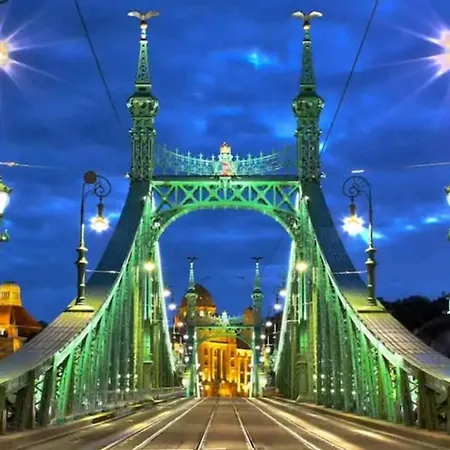 Riverside Cosy Apartment Budapest